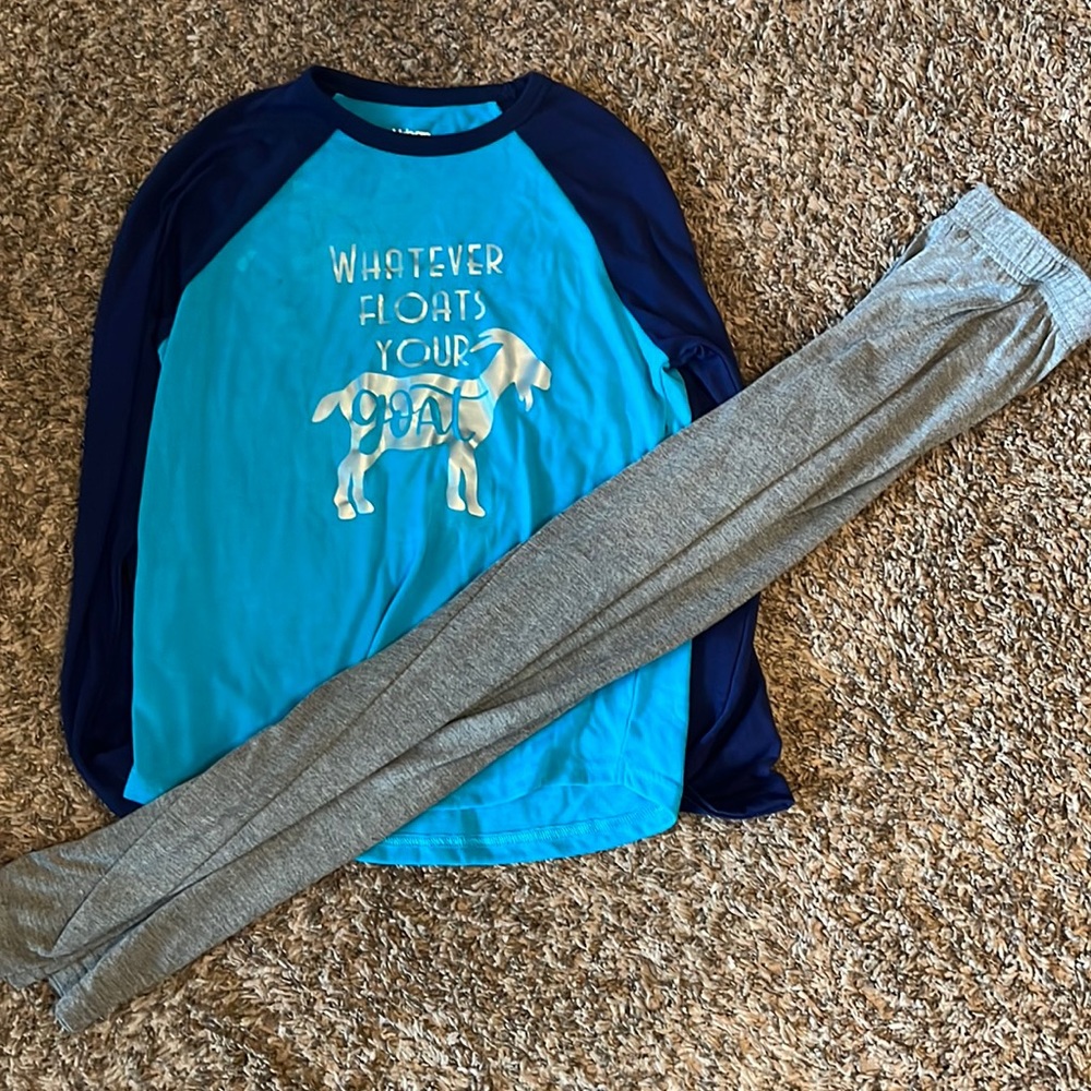 🤑 Size 10:12 boys pjs